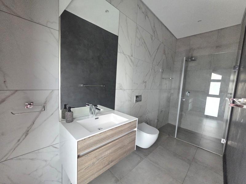 5 Bedroom Property for Sale in The Islands Estates North West